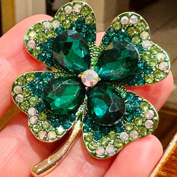 Four leaf clover brooch Large Multi-green Shamrock Good Luck Pin - Picture 3 of 8